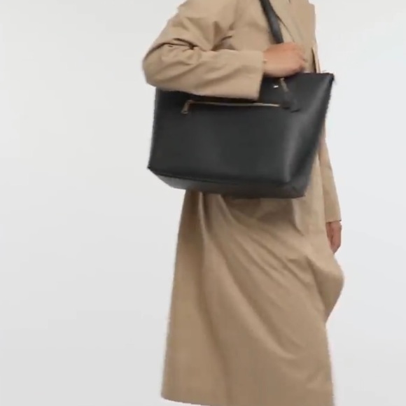 MICHAEL KORS Charlotte Large Leather Top-Zip Tote - Picture 5 of 15